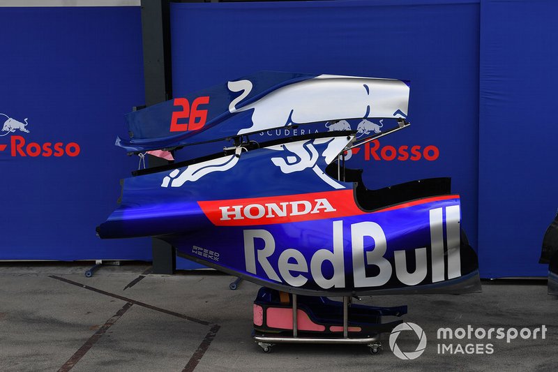 Toro Rosso STR14: Motorhaube