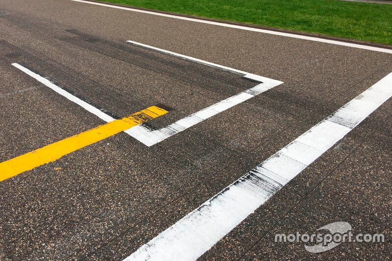 Grid slots of the front row