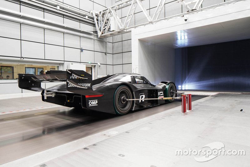 Volkswagen ID. R in the wind tunnel