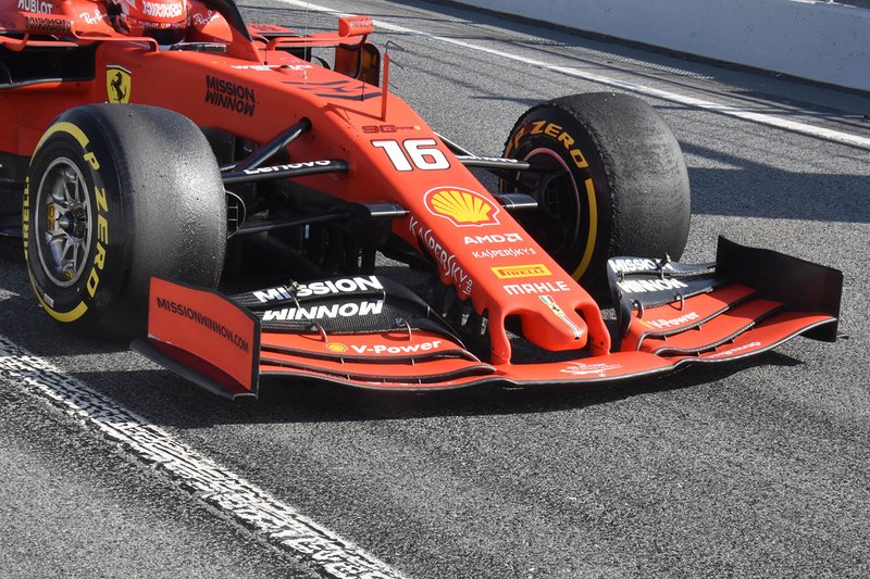 Detalle del alerón delantero del Ferrari SF90