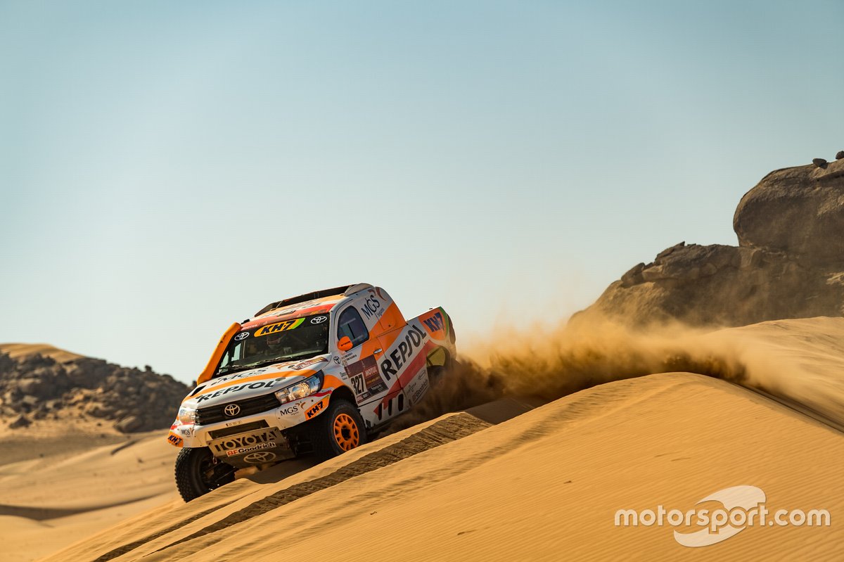 #327 Repsol Rally Team Toyota: Pujol Isidre Esteve, Txema Villalobos