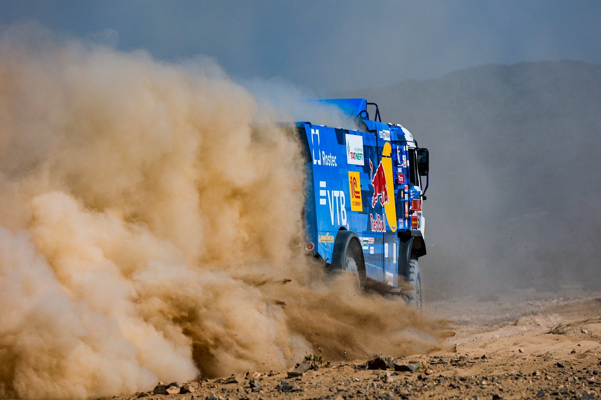 #500 Kamaz - Master: Andrey Karginov, Andrey Mokeev, Igor Leonov