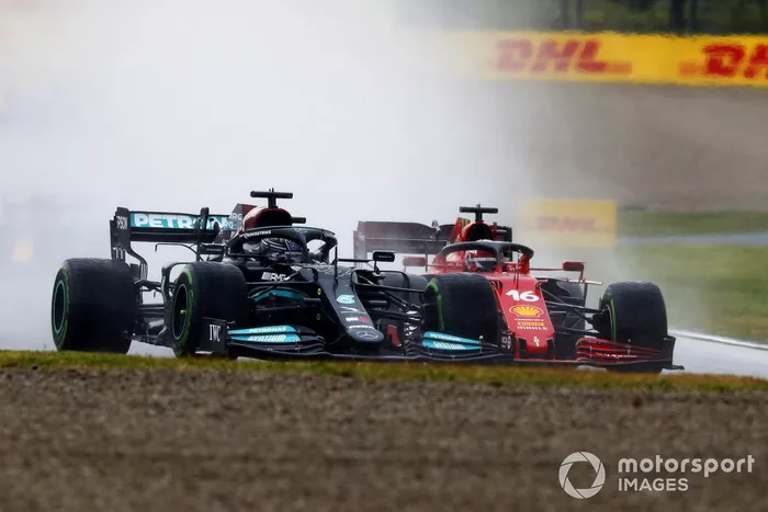 Lewis Hamilton, Mercedes W12, Charles Leclerc, Ferrari SF21