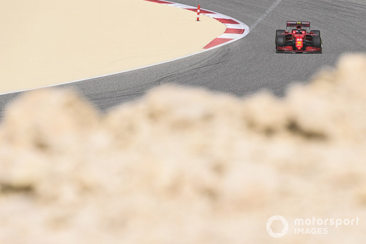 Carlos Sainz Jr., Ferrari SF21