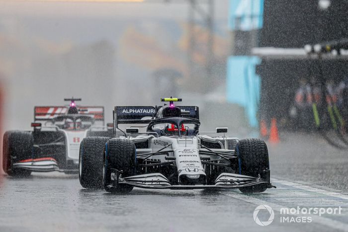 Pierre Gasly, AlphaTauri AT01, Romain Grosjean, Haas VF-20