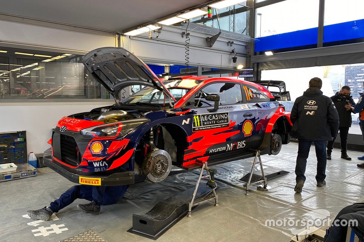 Car of Thierry Neuville and Martijn Wydaeghe, Hyundai i20 Coupe WRC