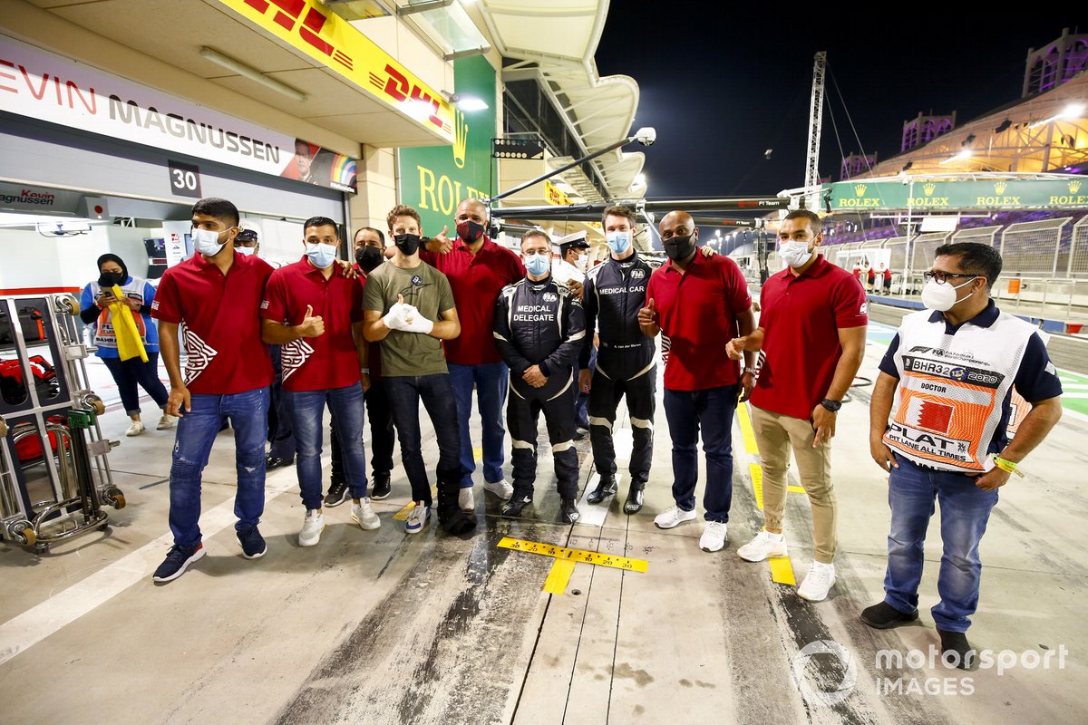 Romain Grosjean, Haas F1 meets the marshals and medical staff including Doctor Ian Roberts, medical car driver Alan van der Merwe who helped him in his crash at last Grand Prix