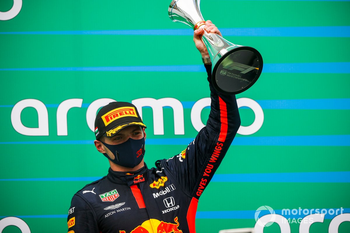 Max Verstappen: 25
