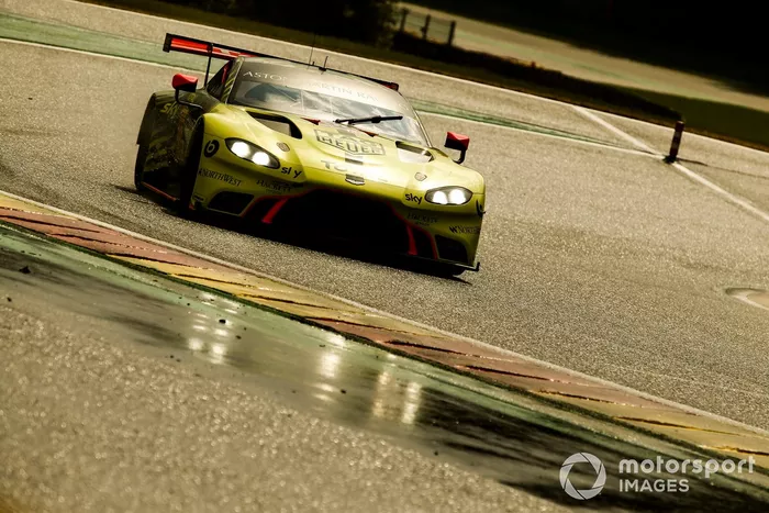 #98 Aston Martin Racing Aston Martin Vantage: Paul Dalla Lana, Augusto Farfus, Ross Gunn 