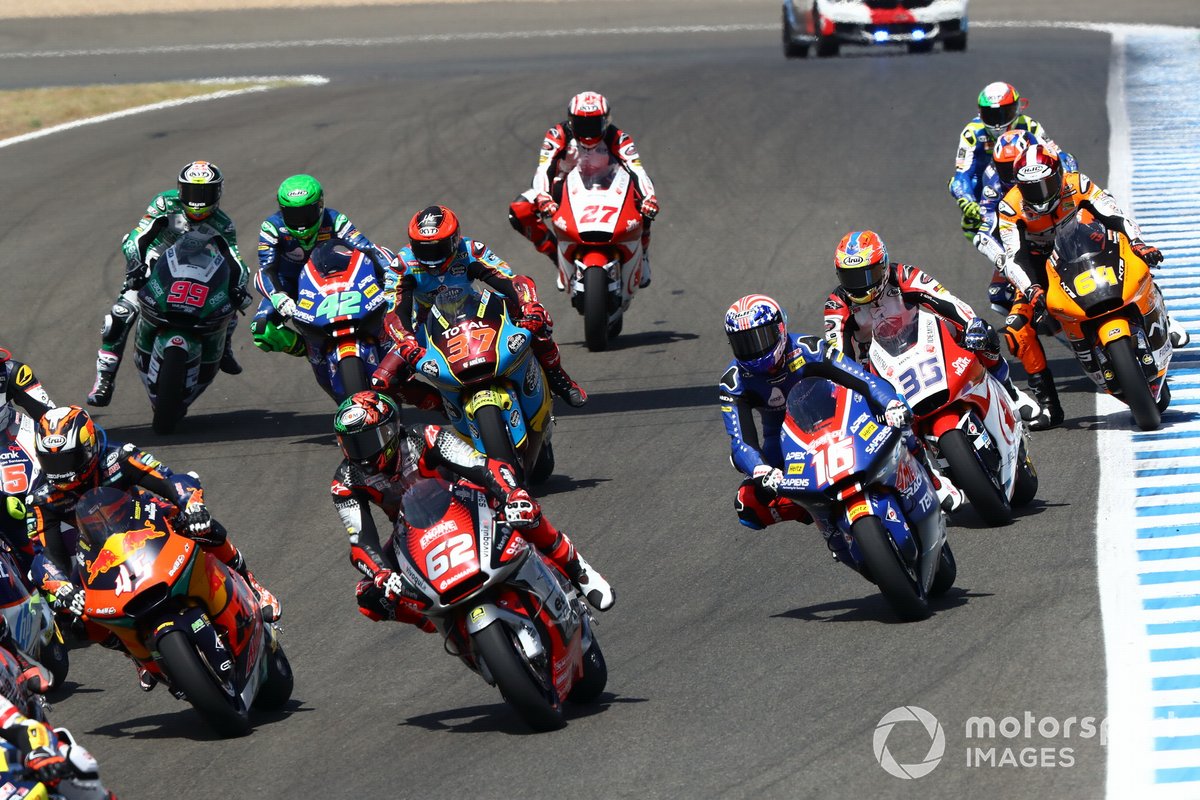 Acción al inicio de la carrera de Jerez