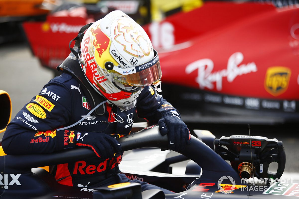 Segundo lugar Max Verstappen, Red Bull Racing, en parc ferme