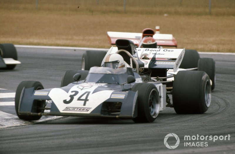Mike Hailwood, Surtees TS9B Ford y Helmut Marko, BRM P153B