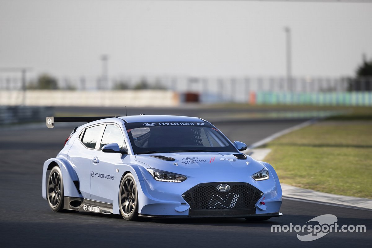 Hyundai Veloster N ETCR