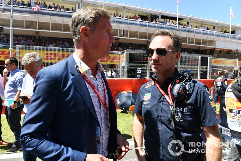 Presenter David Coulthard on the grid with Christian Horner, Team Principal, Red Bull Racing