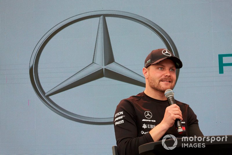Valtteri Bottas, Mercedes AMG F1, sul palco
