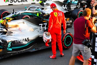 Sebastian Vettel, Ferrari, Valtteri Bottas, Mercedes AMG W10