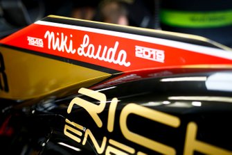 Niki Lauda eerbetoon op de wagen van Romain Grosjean, Haas F1 Team VF-19