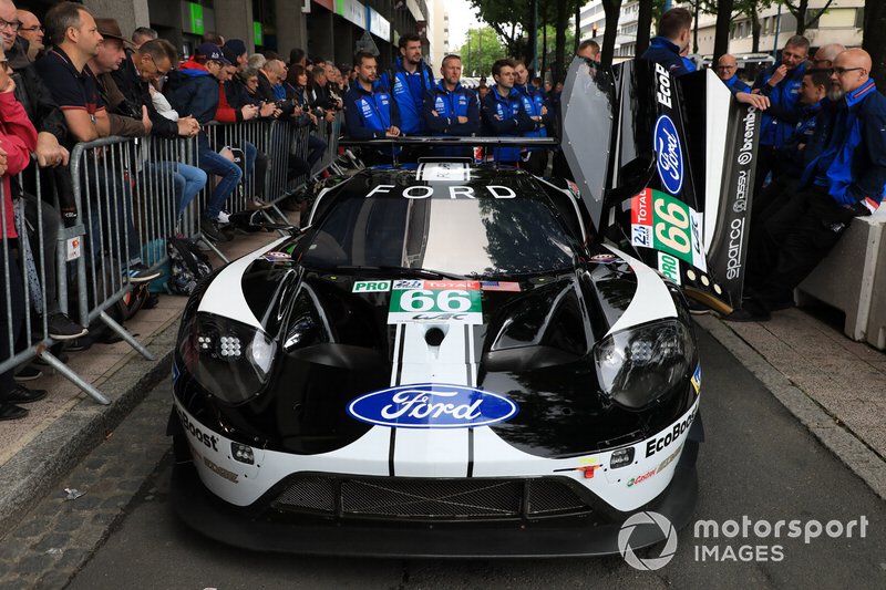 #66 Ford Chip Ganassi Racing Ford GT