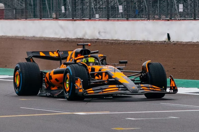 McLaren MCL39