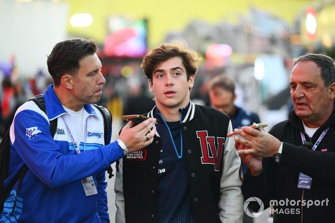 Franco Colapinto, Williams Racing, chega à pista