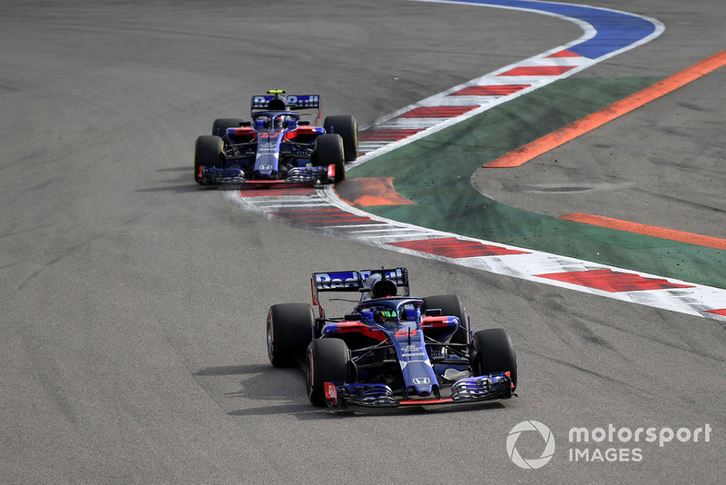 Brendon Hartley, Scuderia Toro Rosso STR13, Pierre Gasly, Scuderia Toro Rosso STR13