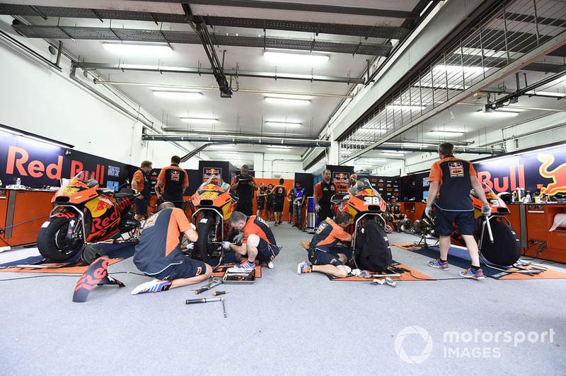 Red Bull KTM Factory Racing garage