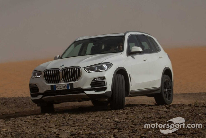 BMW X5, трасса «Монца» в Сахаре