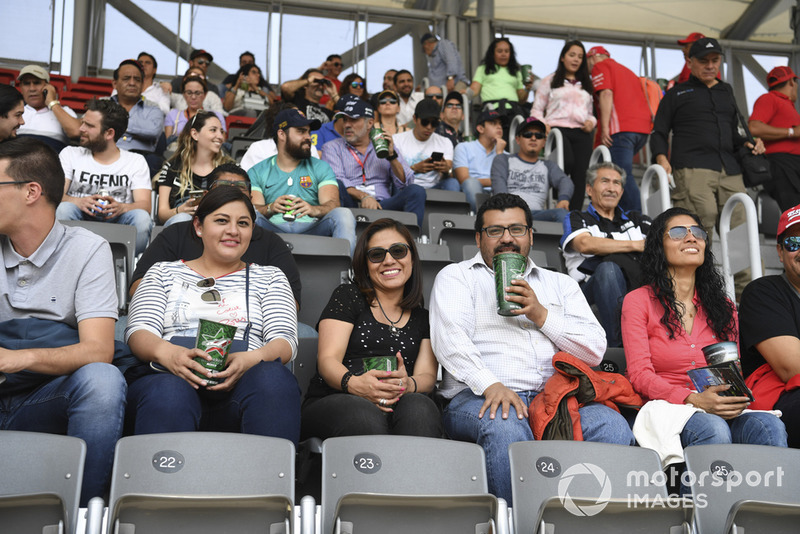 Fans and atmosphere