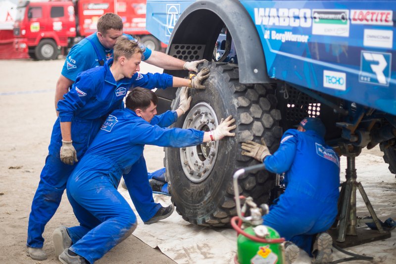 Kamaz mechanics