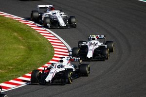 Lance Stroll, Williams FW41, leads Sergey Sirotkin, Williams FW41, and Marcus Ericsson, Sauber C37