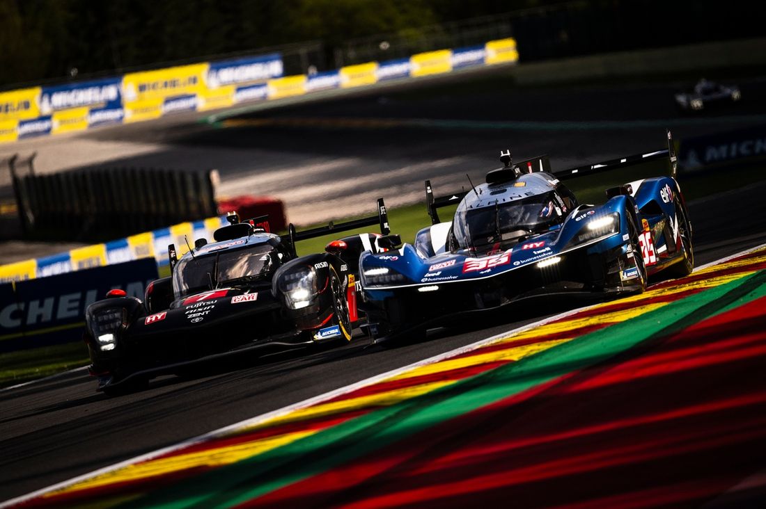 #35 Alpine Endurance Team Alpine A424: Paul-Loup Chatin, Ferdinand Habsburg, Charles Milesi, #7 Toyota Gazoo Racing Toyota GR010 - Hybrid: Mike Conway, Kamui Kobayashi, Nyck De Vries.