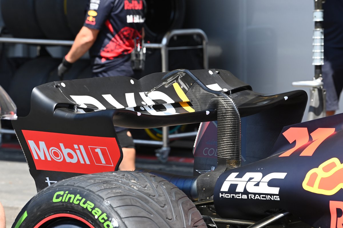 Alerón trasero del Red Bull Racing RB18