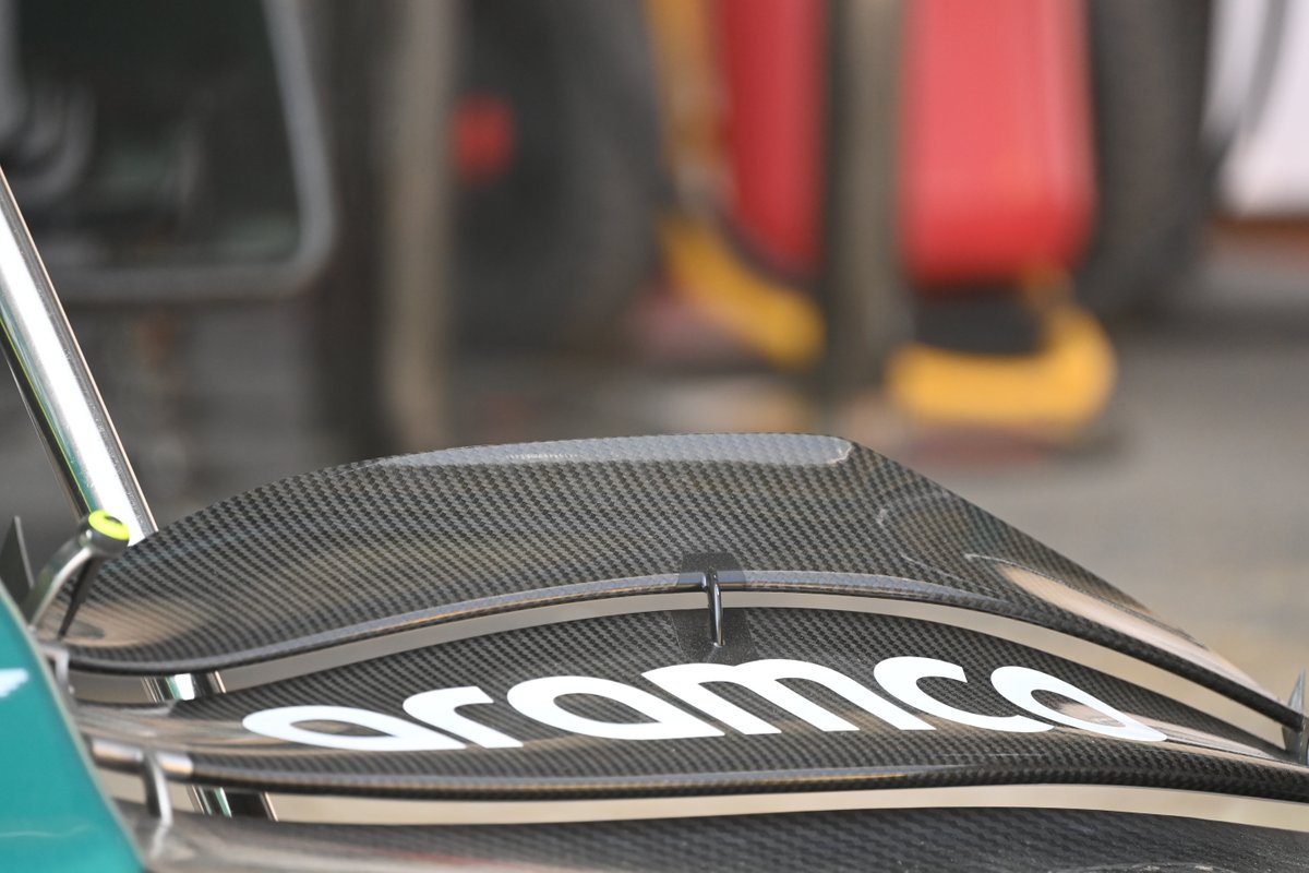 Aston Martin AMR22 front wing detail