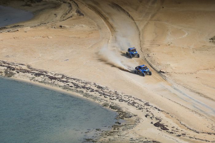 #401 Loeb Fraymedia Motorsport - Rzr Factory Racing Polaris: Brock Heger, Max Eddy