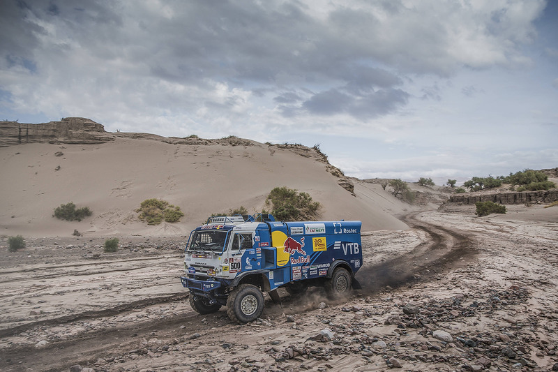 #500 Team Kamaz Master: Eduard Nikolaev, Evgeny Yakovlev, Vladimir Rybakov