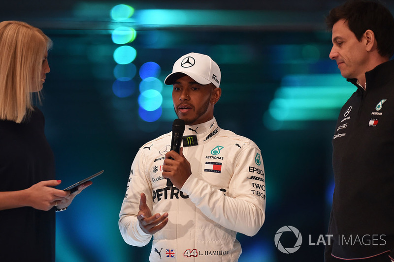 Lewis Hamilton, Mercedes AMG F1, Toto Wolff, Direttore Esecutivo Mercedes AMG F1