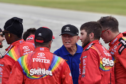 Kyle Busch, Joe Gibbs Racing, Toyota Camry Skittles Red White & Blue celebrates