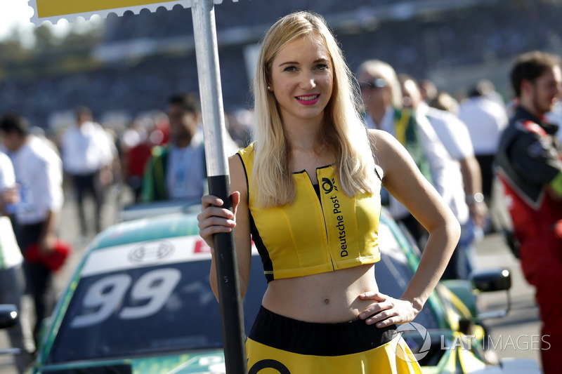 Chica de la parrilla de Mike Rockenfeller, Audi Sport Team Phoenix, Audi RS 5 DTM