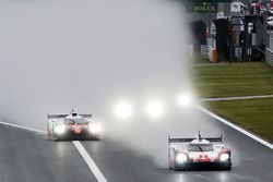 #2 Porsche Team Porsche 919 Hybrid: Timo Bernhard, Earl Bamber, Brendon Hartley