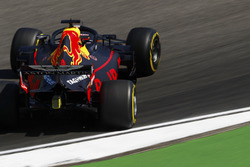 Daniel Ricciardo, Red Bull Racing RB14, di traverso