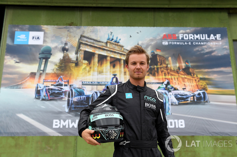 Nico Rosberg conduce el FIA Formula E Gen 2