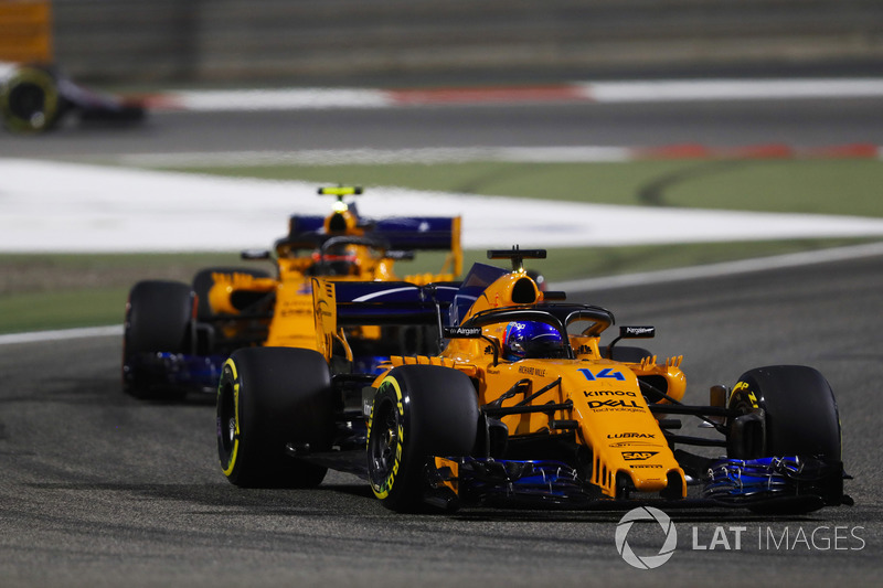 Fernando Alonso, McLaren MCL33 Renault, Stoffel Vandoorne, McLaren MCL33 Renault