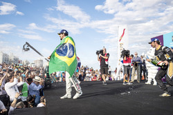 Podio: ganador de la carrera Jean-Eric Vergne, Techeetah, segundo lugar Lucas di Grassi, Audi Sport ABT Schaeffler