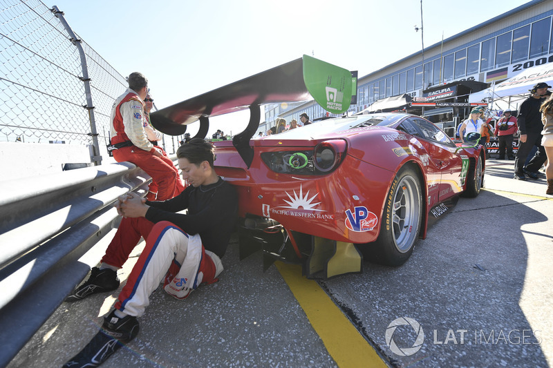 #64 Scuderia Corsa Ferrari 488 GT3, GTD:  Frankie Montecalvo