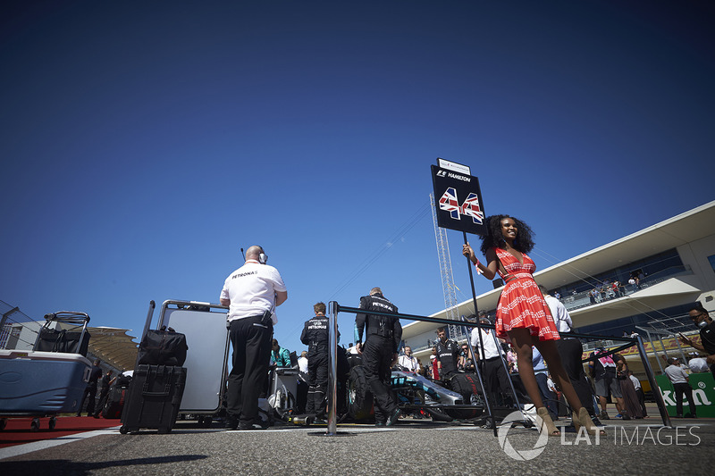 Grid Girl for Lewis Hamilton, Mercedes AMG F1