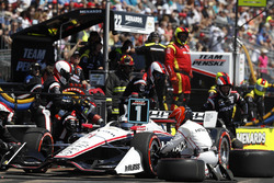 Josef Newgarden, Team Penske Chevrolet au stand