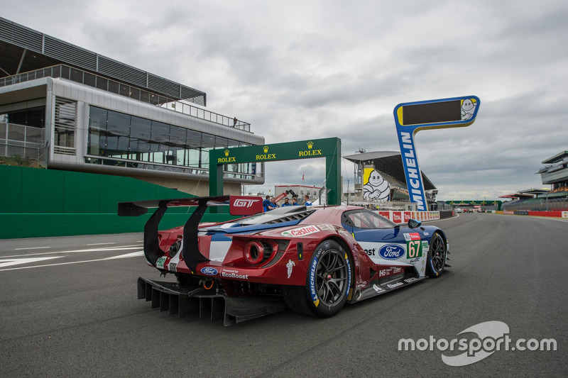 #67 Ford Chip Ganassi Racing Ford GT