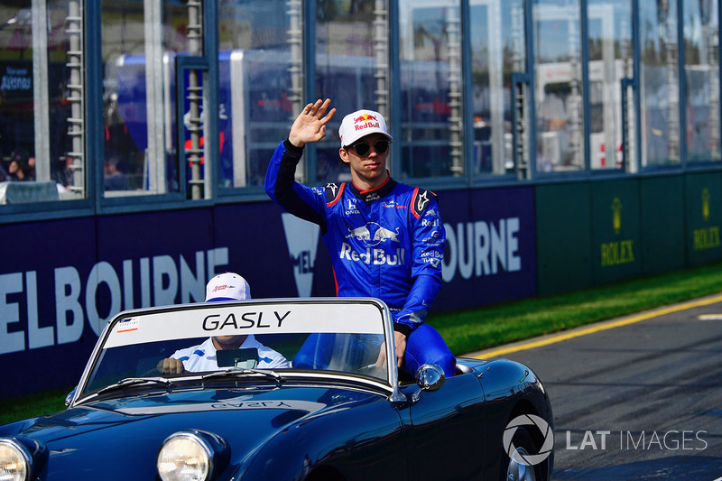 Pierre Gasly, Scuderia Toro Rosso on the drivers parade