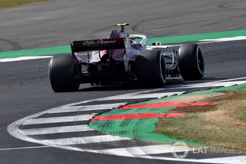 Charles Leclerc, Sauber C37 rear