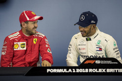 Sebastian Vettel, Ferrari et Lewis Hamilton, Mercedes-AMG F1, en conférence de presse